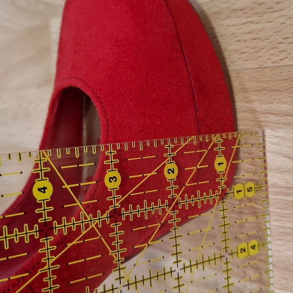 NWOT Red faux suede heels - Picture 7 of 7